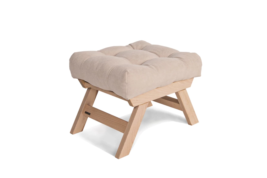 Studio Pouf – Sleek wooden stool paired with a stylish zabuton cushion