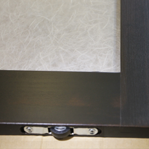 scorrimento su guide metalliche